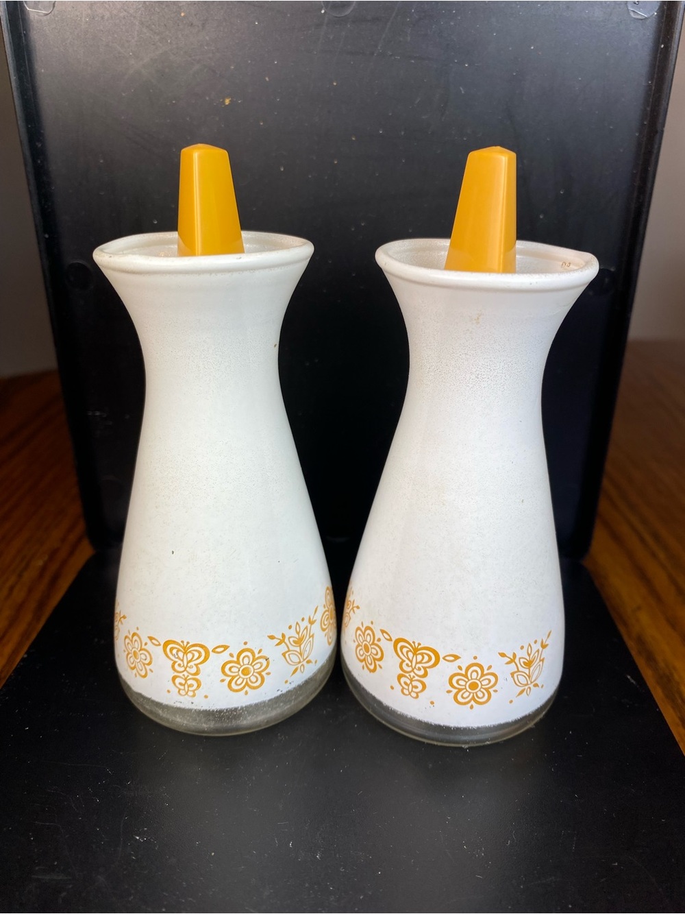 Vintage Pyrex Butterfly Gold S&P Salt Pepper Shaker